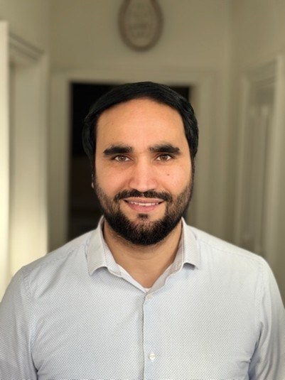 Dr Ayaz Tokhi, private GP offering online video and phone appointments